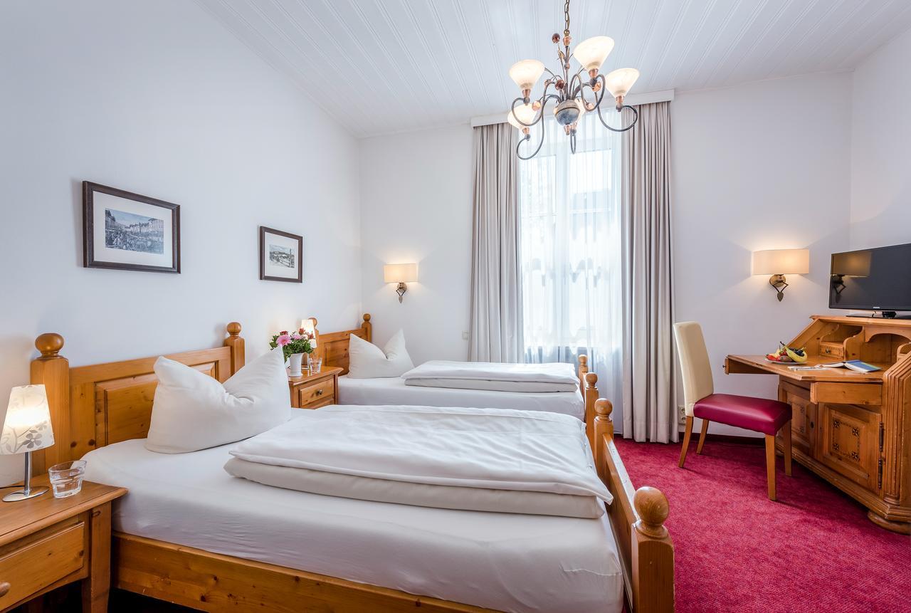 Laimer Hof Am Schloss Nymphenburg Monaco di Baviera